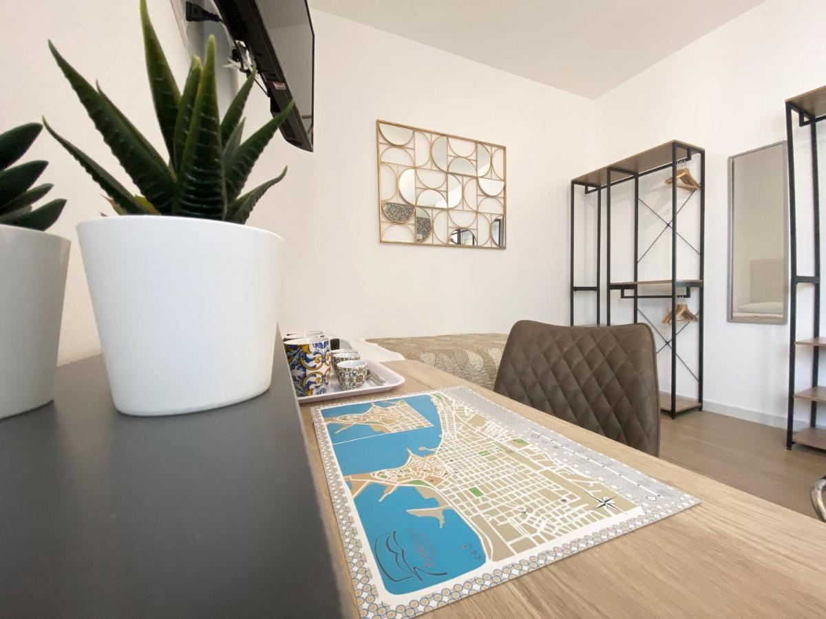 Bari Rooms Carulli Suite Buitenkant foto