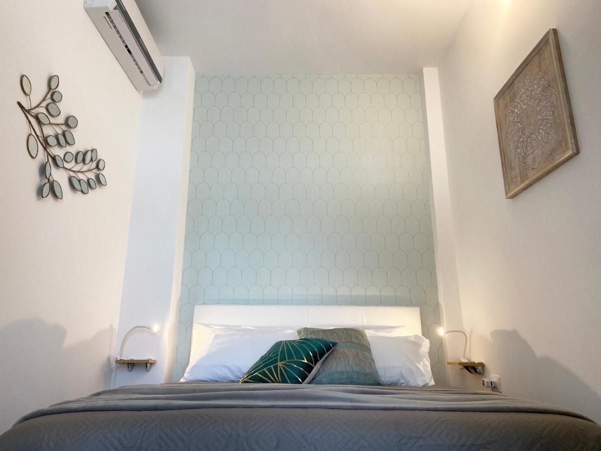 Bari Rooms Carulli Suite Buitenkant foto