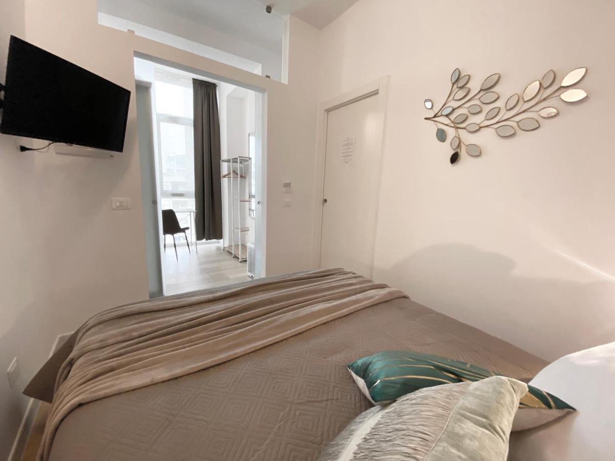 Bari Rooms Carulli Suite Buitenkant foto